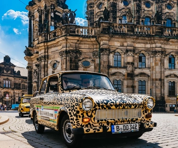 Dresden: Guided Sightseeing Tour in Classic Trabi Car