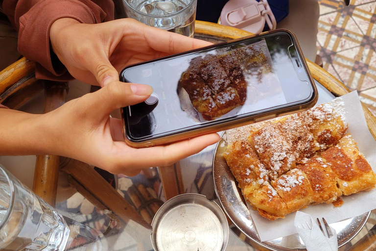 Atenas: Caça ao tesouro urbana particular com paradas para comer