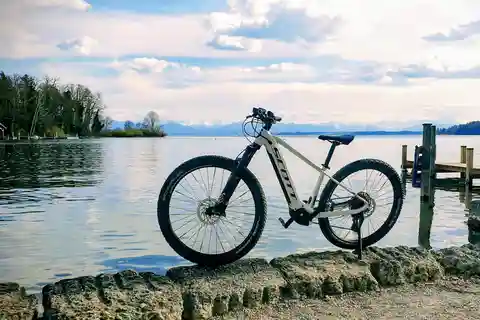 Lake Starnberg: ‍Beautiful insider bike tour around Lake Starnberg!