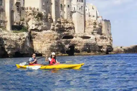 Polignano kayak tour + swimming stop in cave