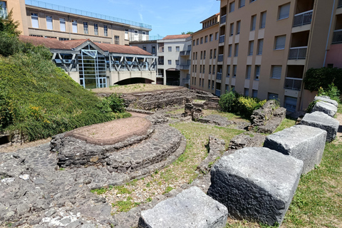 Lugdunum: Lyon, a Roman Colony Lugdunum: Lyon, a Roman colony