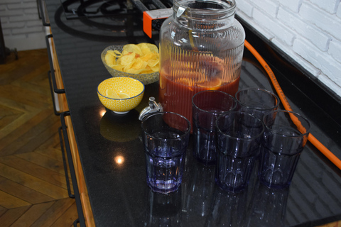 Madrid: Seafood Paella Masterclass Near Sol with Drinks Included