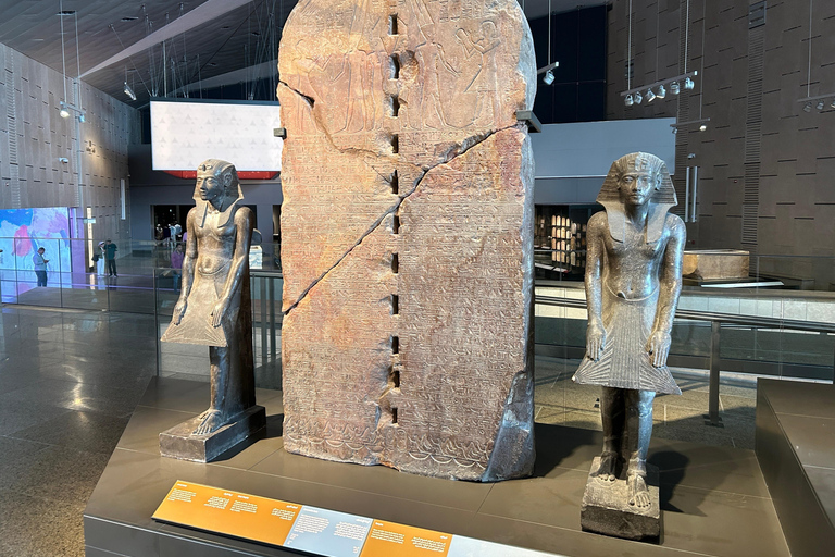 Hurghada : Excursion d&#039;une journée au Grand Musée Égyptien, aux Pyramides et au SphinxVisite partagée avec déjeuner