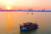 Phnom Penh, crucero al atardecer con cerveza y bebidas ilimitadas - Housity