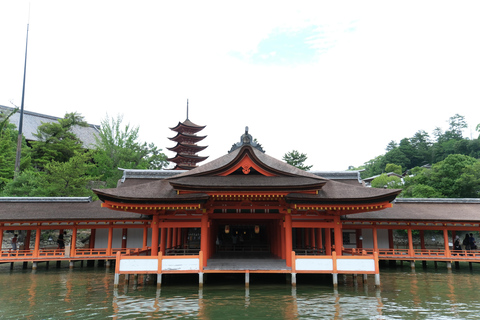 Private Hiroshima: Peace Memorial Park and Miyajima Day Trip