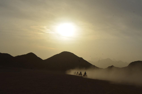 Hurghada: Quad Bike, Buggy, Jeep Safari, Przejażdżka na wielbłądzie i KolacjaQuad Bike, Buggy, Jeep Safari, Przejażdżka na wielbłądzie i kolacja