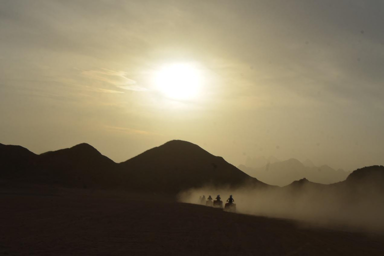 Hurghada: Fyrhjuling, buggy, jeepsafari, kamelridning och middagupphämtning från hotell i hurghada