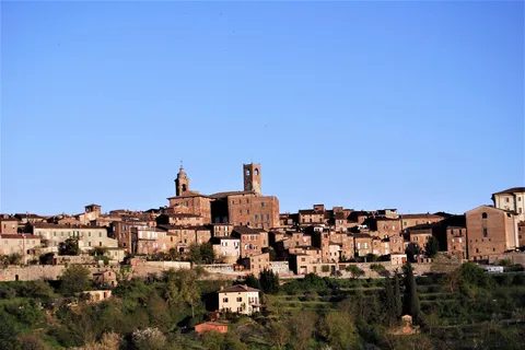 Città della Pieve: trekking urbano, visita ai resti etruschi