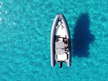 Villasimius: maxi RIB tour, 3 swim stops and snorkeling