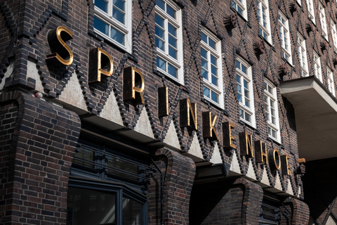 Hamburg: Speicherstadt, Elbphilharmonie Plaza & Boat Cruise