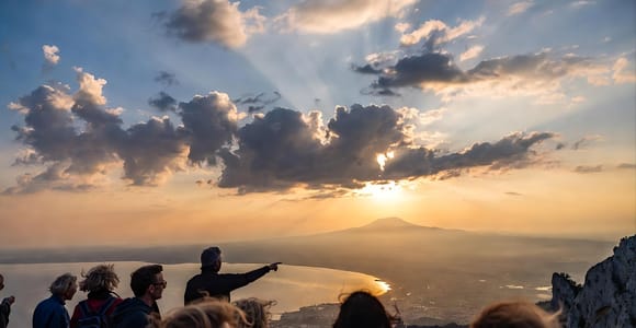 Taormina: Walking Tour with Ancient Greek Theatre Experience