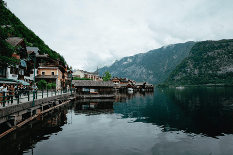 Från Bratislava: Melk, Hallstatt och Salzburg dagsutflykt