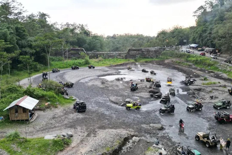 Yogyakarta : visite d&#039;une journée à Prambanan, Merapi en Jeep et BorobudurYogyakarta : visite d&#039;une journée de Prambanan, Merapi en Jeep et Borobudur
