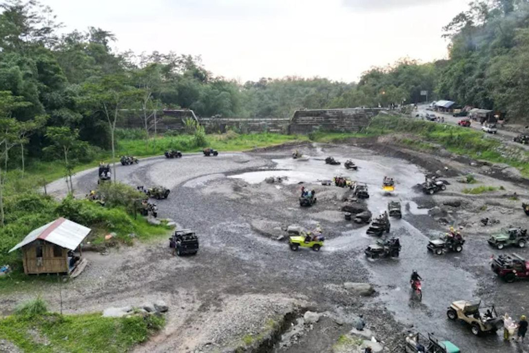 Yogyakarta : visite d&#039;une journée à Prambanan, Merapi en Jeep et BorobudurYogyakarta : visite d&#039;une journée de Prambanan, Merapi en Jeep et Borobudur