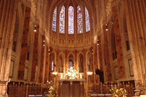 جولة خاصة في مدينة شارتر من باريس