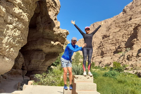 Muscat: Wadi Al Shab Oasis, Secret Cave & Sinkhole