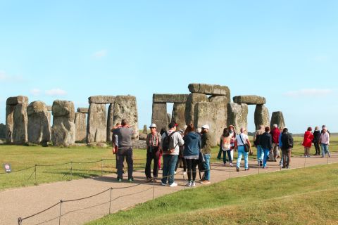 London: Dagsrundtur med buss till Stonehenge, Windsor & Bath