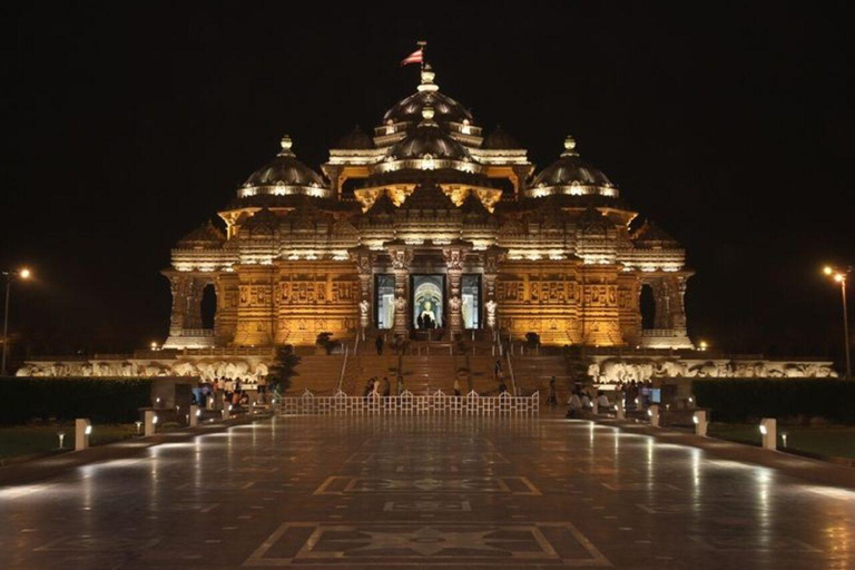 Delhi: Akshardham 2-Hour Guided Evening Light & Sound Show Akshardham Tour with Guide + Car