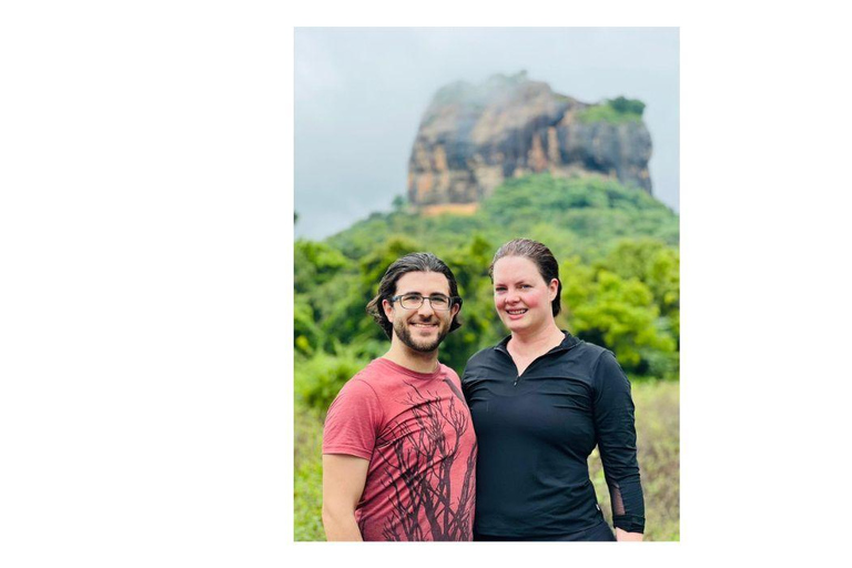 Circuit de 2 jours au départ de Kandy : Visite de la ville de Sigiriya en Tuk Tuk localKandy City Tour et Sigiriya 2 jours en Tuk Tuk local