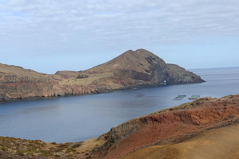 Caniçal UNESCO wandeling met gids door Ponta São LourençoZonsopgang Ponta São Lounreço Wandeling met Transfers