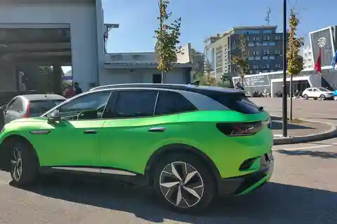 Privat: Tirana Flughafen oder Stadt (AL) nach/von Ulcinj (MNE)