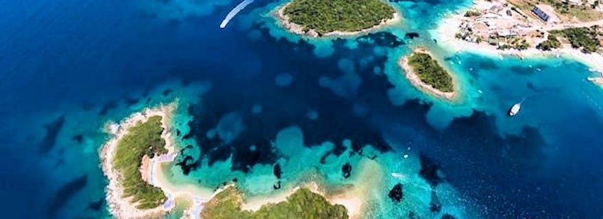 Au départ de Tirana/Golem/Durrës : excursion d'une journée à Blue Eye, Ksamil et Saranda