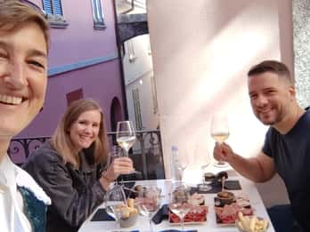 Varenna: Guided Walking Tour with Wine and Food Tasting