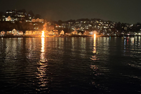 Hamburgo: Hoguera de Pascua y Crucero de la Luz el Sábado de Pascua