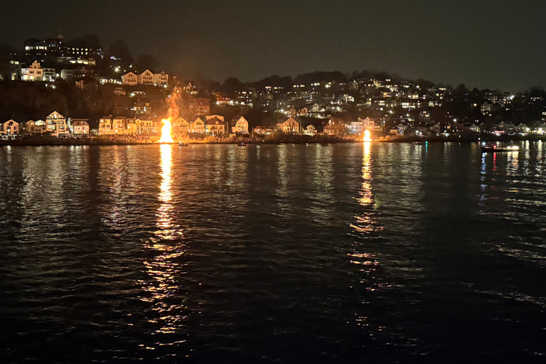 Hamburgo: Hoguera de Pascua y Crucero de la Luz el Sábado de Pascua