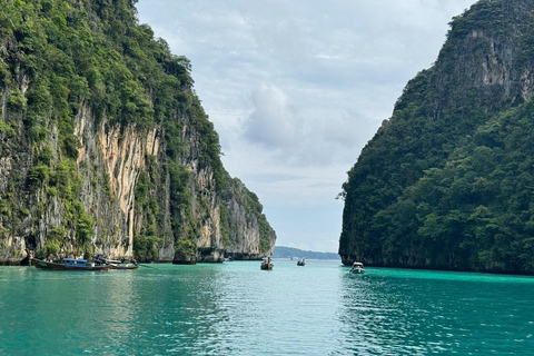 Krabi: Phi Phi Island Tour by Speedboat with Buffet Lunch