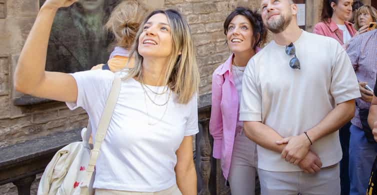 Barcelona: Gothic Quarter Walking Tour with 10+ Attractions photo 8