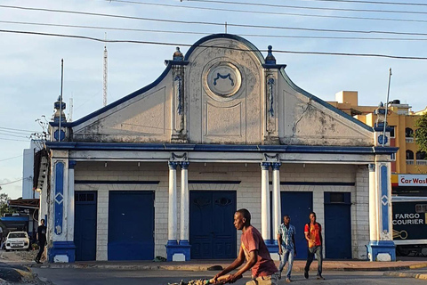 Mombasa: Tour di un giorno della città: Storia/Arte/Selvaggio