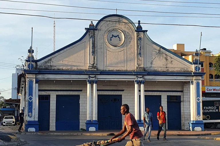 Mombasa: Tour di un giorno della città: Storia/Arte/Selvaggio