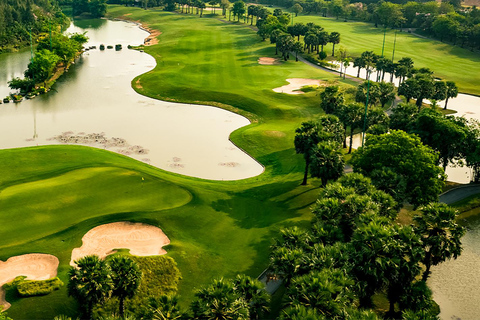 Phnom Penh: Exclusive Premium Golf Experience Nighttime 9-Hole Golf Experience