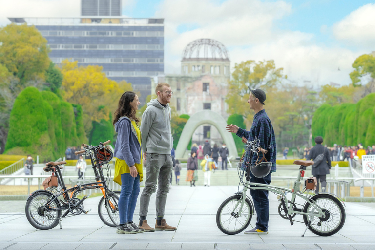 Hiroshima: Fredscykeltur med lokal guide