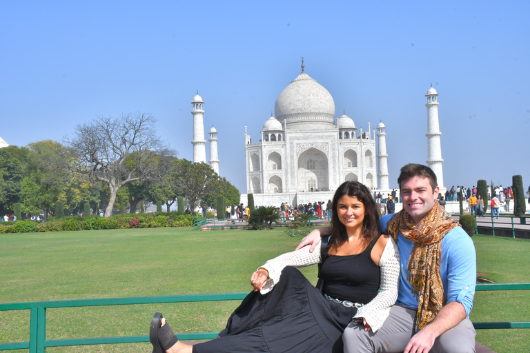 Visita turística local de Agra con experiencia al amanecer o al atardecerExplora 4 Monumentos Históricos