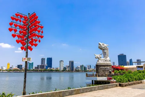 Día completo en lo más destacado de la ciudad de Da Nang y sus maravillas naturales