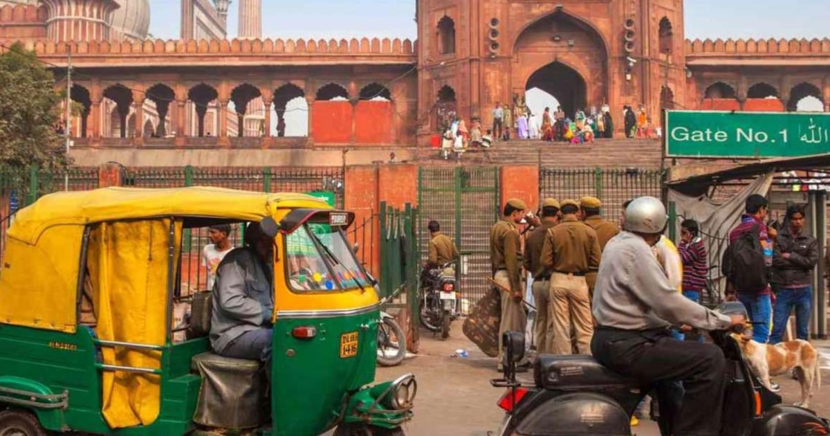 Old Delhi: Chandni Chowk, madsmagning og tuk tuk-tur | GetYourGuide