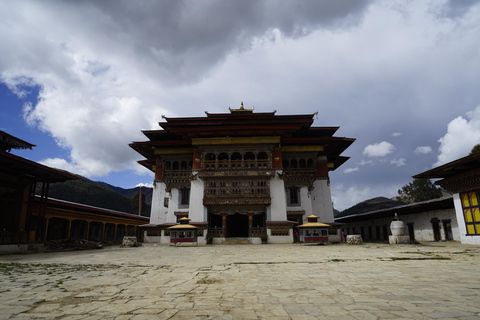 ''Bhutan: 6-Day Hidden Himalayas Tour with Meals''