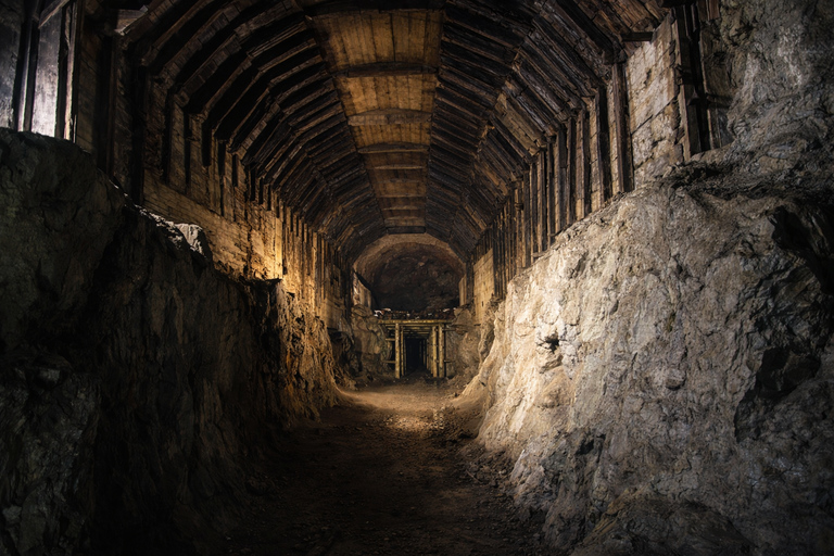 From Wroclaw: Gross-Rosen Camp & Nazi Tunnels Tour