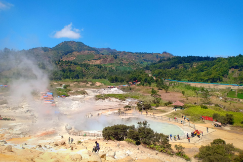 Entdecke das Dieng Plateau Tour von Yogyakarta aus