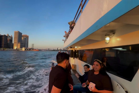 NYC Sunset, Music &amp; Statue of Liberty Sightseeing CruiseZonsondergang in NYC, muziek en rondvaart langs het Vrijheidsbeeld