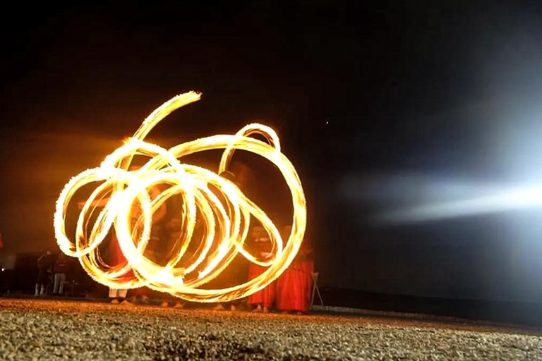 Marrakesz: Agafay Quad Tour z przejażdżką na wielbłądzie, kolacją i pokazemMarrakesz: Agafay Desert Quad Bike, Przejażdżka na wielbłądzie i Dinner Show