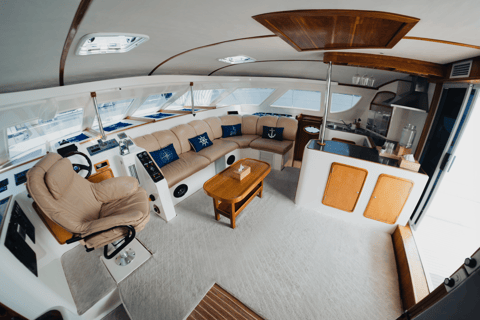 Catamaran Island Cruise Abudhabi -5 Hours Package