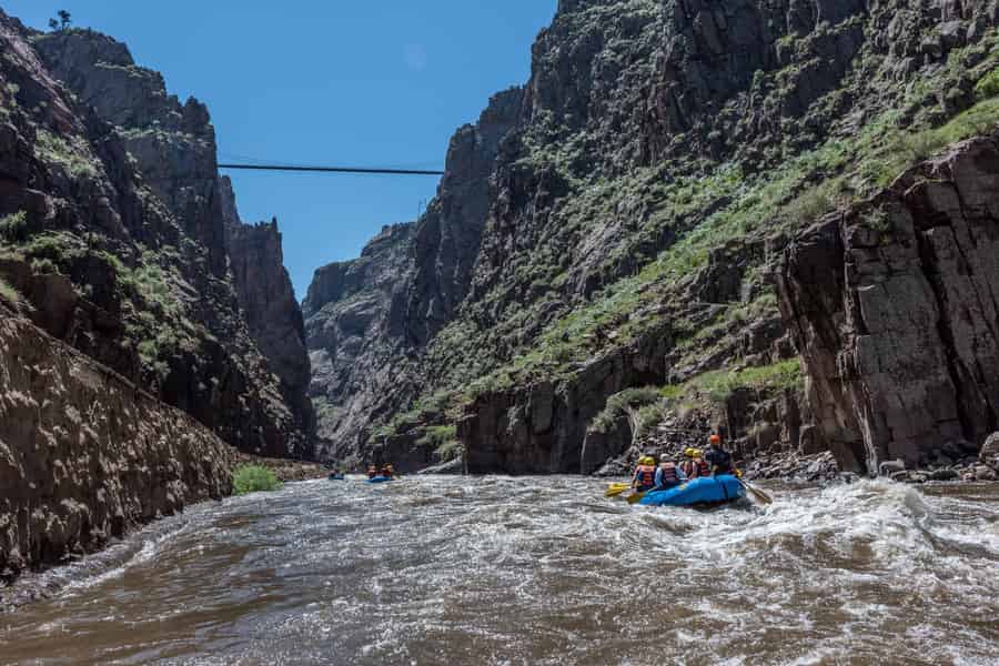 Cañon City: Ganztägige Rafting-Tour durch die Royal Gorge. Foto: GetYourGuide