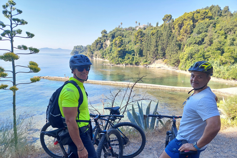 Corfu: Old Town Cycle Tour-History,Flavours &amp; Narrow Alleys!Corfu: Historical Old Town Cycle Tour