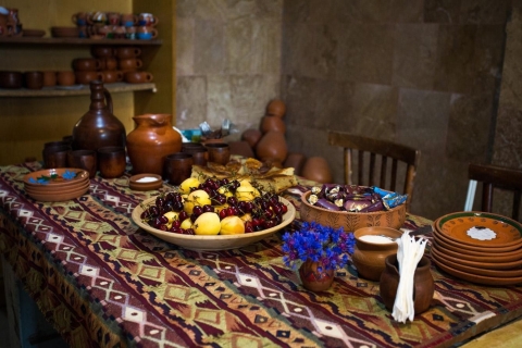 Ontdek de kunst van het pottenbakken onder begeleiding van een Armeniër