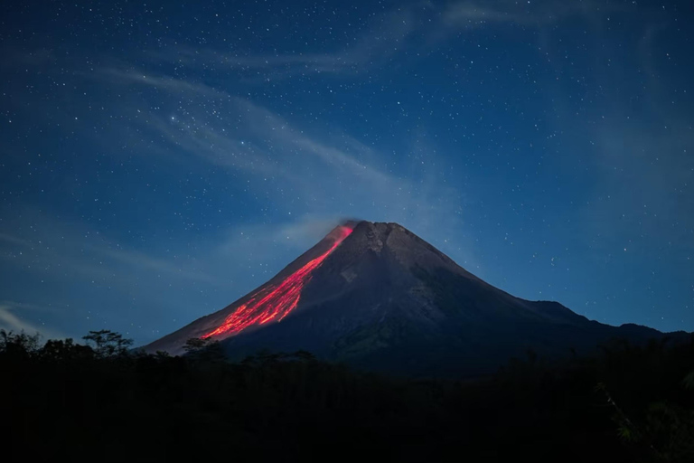 Yogyakarta Merapi Secret Coffee Tour. Active Volcano Views Midnight Merapi volcano Lava View
