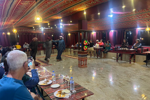 Wadi Rum: Bedouin Family Visit, Desert Safari & Dinner