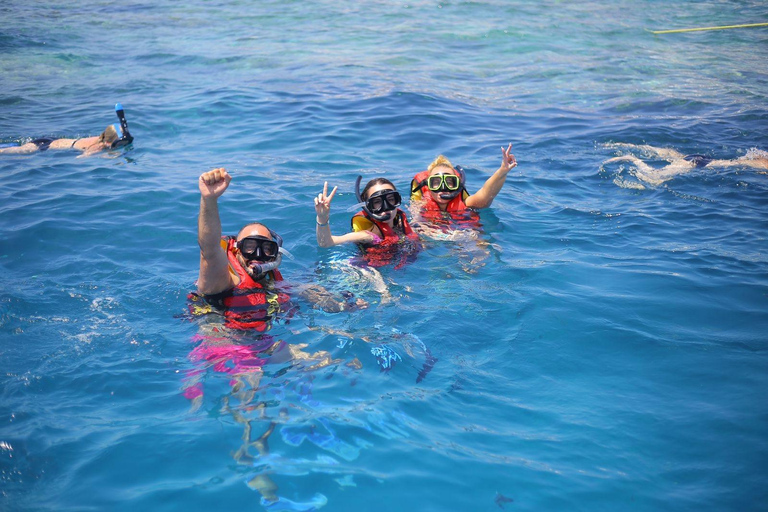 Marsa Alam: Hamata Islands Snorkeling Cruise with Lunch